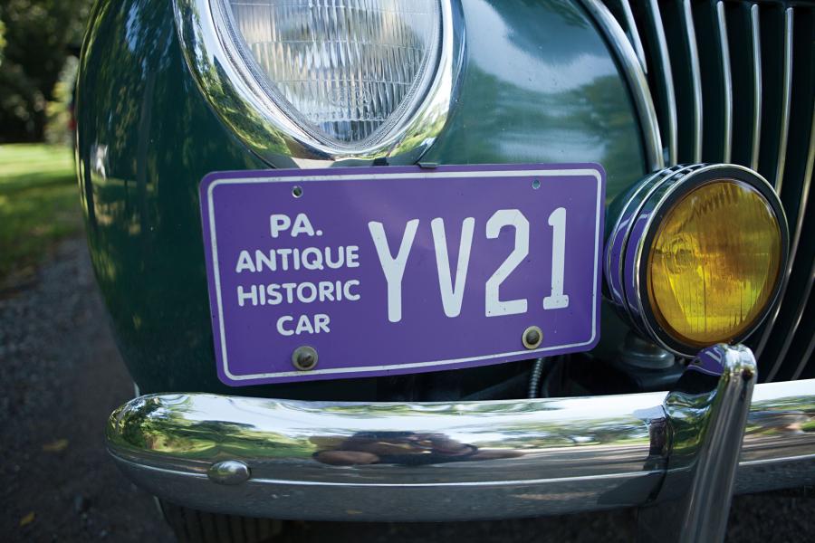  Ford V8 DeLuxe Convertible Sedan 1939 года  (фото 10 из 21)